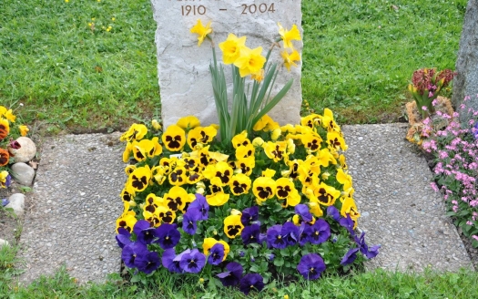 Urnengrab Frühling, Variante C